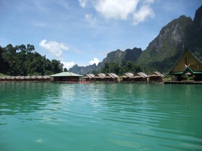 Khaosok floating hut Thailand